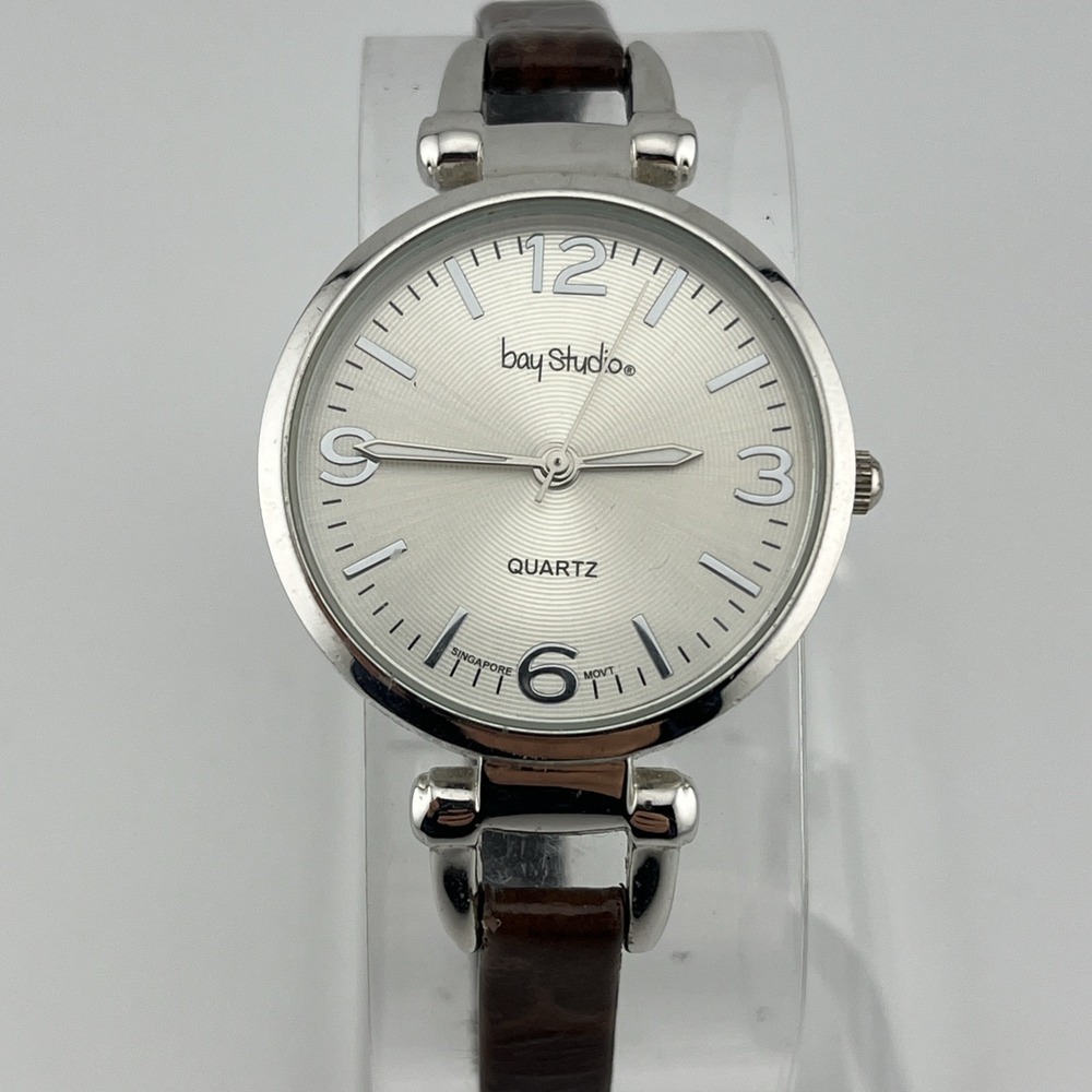 Bay Studio Watch Women‎ 32mm Silver Case Petite Leather Band- New Battery